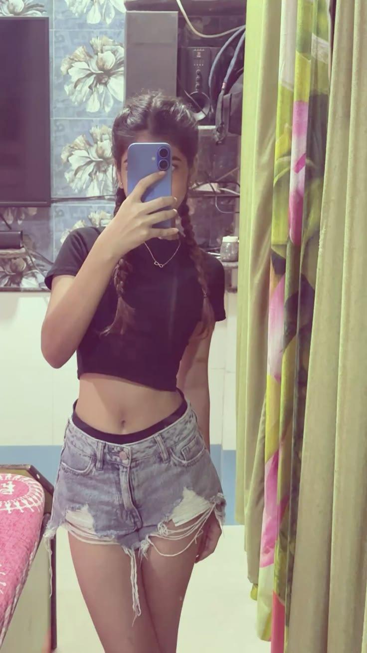 Image of ☘️🪷🌸🪻  KOTTE APARTMENT ROOM BEAUTIFUL GIRL 6000 ❤️🌸💕