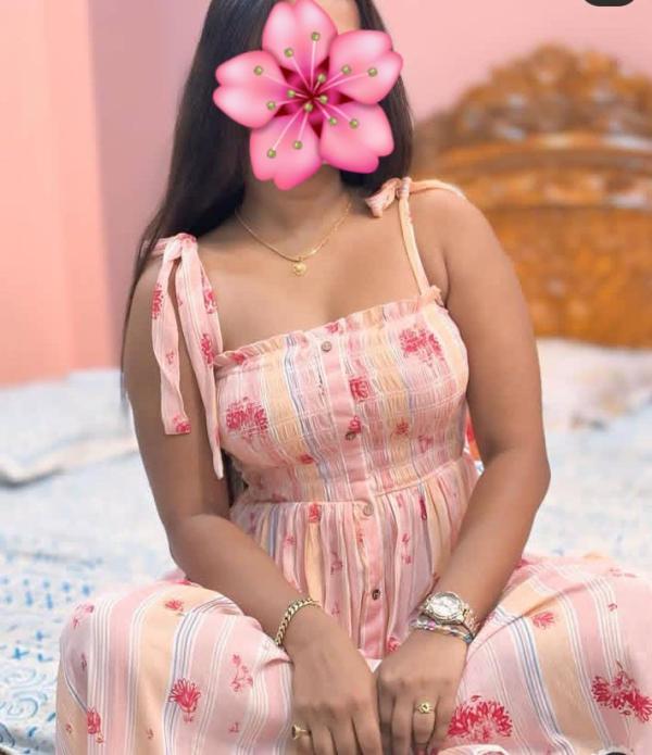 Image of 5,000/= 🪷 MADHU 🪷 ගම්පහ   ( ONLY FULL BODY MASSAGE )  🚘HOME & HOTEL VISIT AVAILABLE  🧖 AYURWEDIC OIL MASAGE