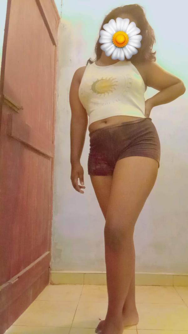 Image of 🌙✨️මීගමුවෙ වෙරලට✨️ 🍺ඇවිත් සෙට් වෙන යාමෙට 🌹 මාව අමතනවද, ✨️🌙 ✨️ හිත නිවන හොද කෑල්ලක් මම.. මම  SANDU මීගමුව BEECH ROAD 🏖️️ROOM ,එකට එන්න 🏖️️ ☎ CALL AKAK දෙන්න ☎