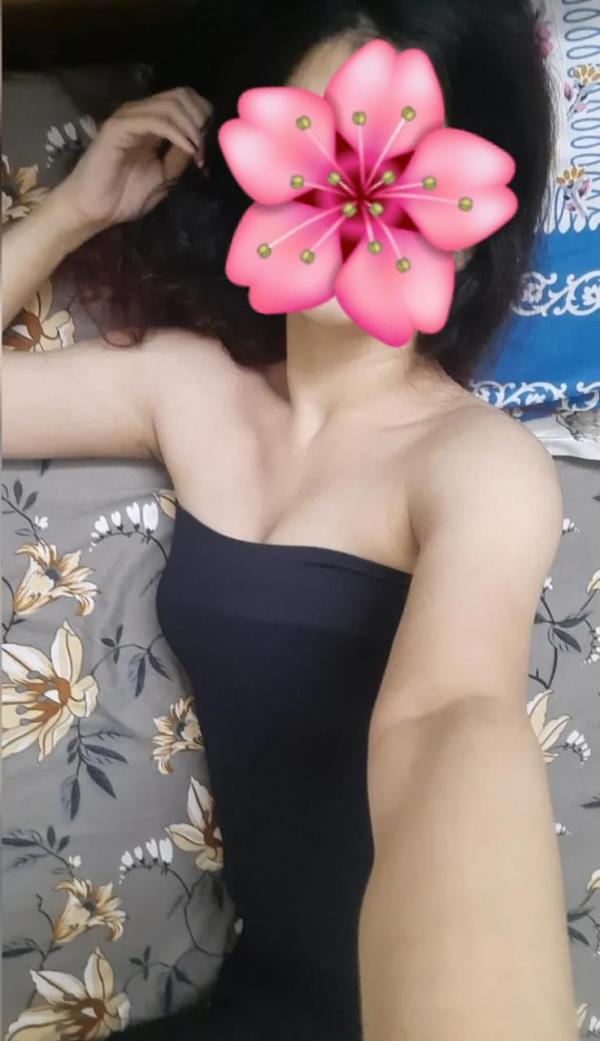 Image of 🤍 Slim white Sexy__very clean Fegure & _Genuine Live Cam Girl.🐱 [ Any Time 24 Hours Available.📲]