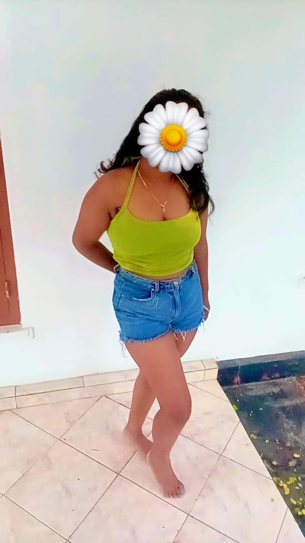 Image of 🌙✨️මීගමුවෙ වෙරලට✨️ 🍺ඇවිත් සෙට් වෙන යාමෙට 🌹 මාව අමතනවද, ✨️🌙 ✨️ හිත නිවන හොද කෑල්ලක් මම.. මම  SANDU මීගමුව BEECH ROAD 🏖️️ROOM ,එකට එන්න 🏖️️ ☎ CALL AKAK දෙන්න ☎