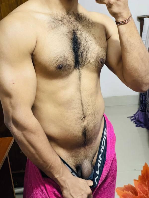 Image of Looking For Girls Only ( Full Service, Cuckold Service ) Available