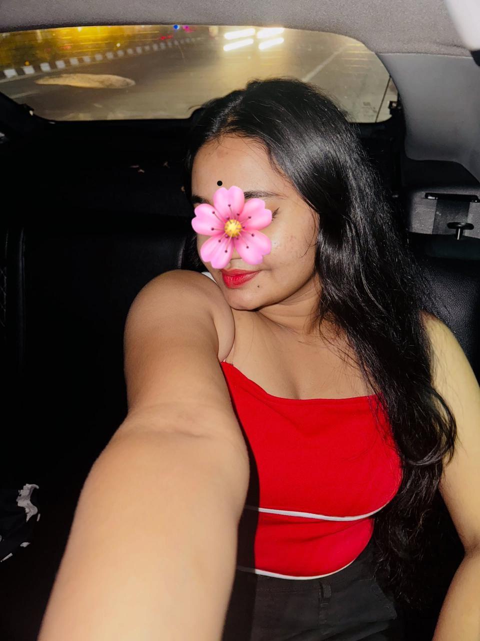 Image of Tamil Cute girl 🫣😘 with face show 👍💗
