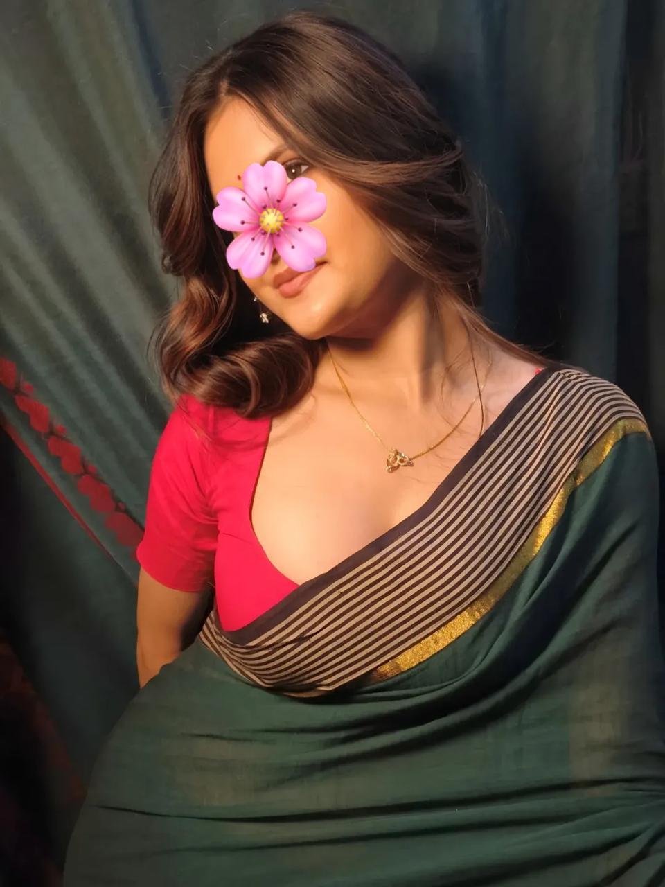 Image of 💕 Tamil Girl With Face Cam show 💕