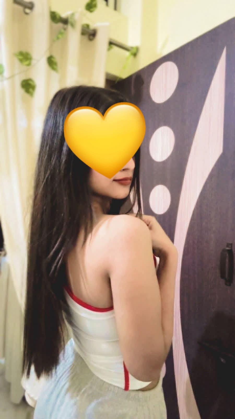 Image of 𝐋𝐢𝐯𝐞 𝐂𝐚𝐦 𝐒𝐡𝐨𝐰 𝐜𝐮𝐭𝐞 𝐆𝐢𝐫𝐥 👩‍🦰 බෑක් එක සෝ එක අරන් ම බලන්න 𝙍𝙚𝙖𝙡 𝙋𝙝𝙤𝙩𝙤 𝘼𝙩𝙩𝙖𝙘𝙝𝙚𝙙 __𓂻𐦂𝐍𝐨 𝐂𝐡𝐞𝐚𝐭𝐢𝐧𝐠 💯⚡️✅𝐆𝐞𝐧𝐮𝐢𝐧𝐞 𝐜𝐚𝐦 𝐬𝐞𝐫𝐯𝐢𝐜𝐞𐂂